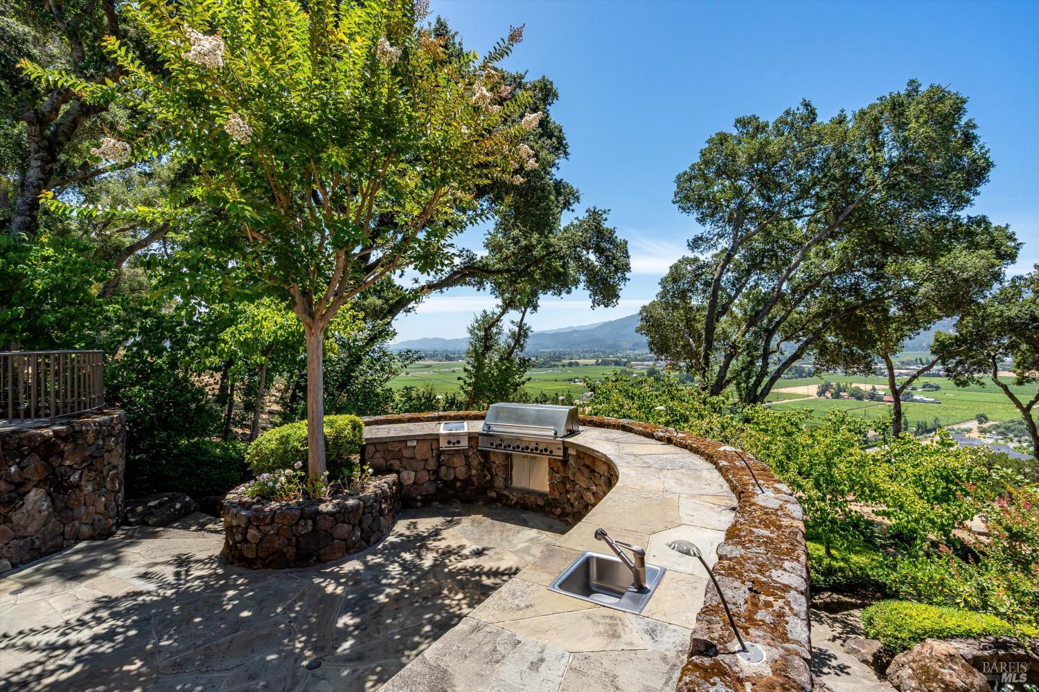 Exquisite St. Helena Provencal-Style Estate