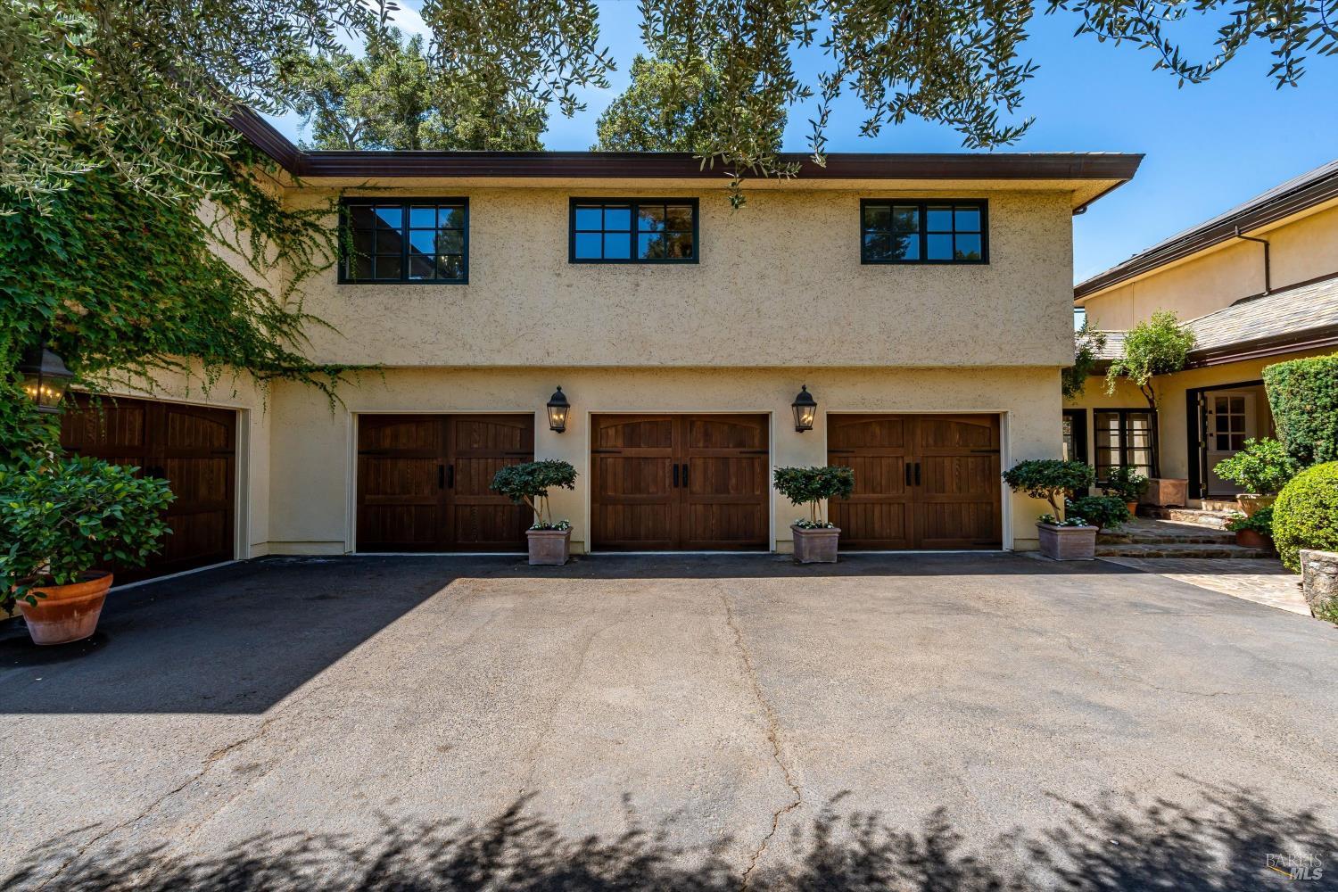 Exquisite St. Helena Provencal-Style Estate