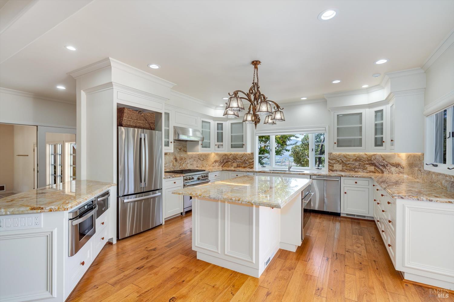 Exquisite St. Helena Provencal-Style Estate