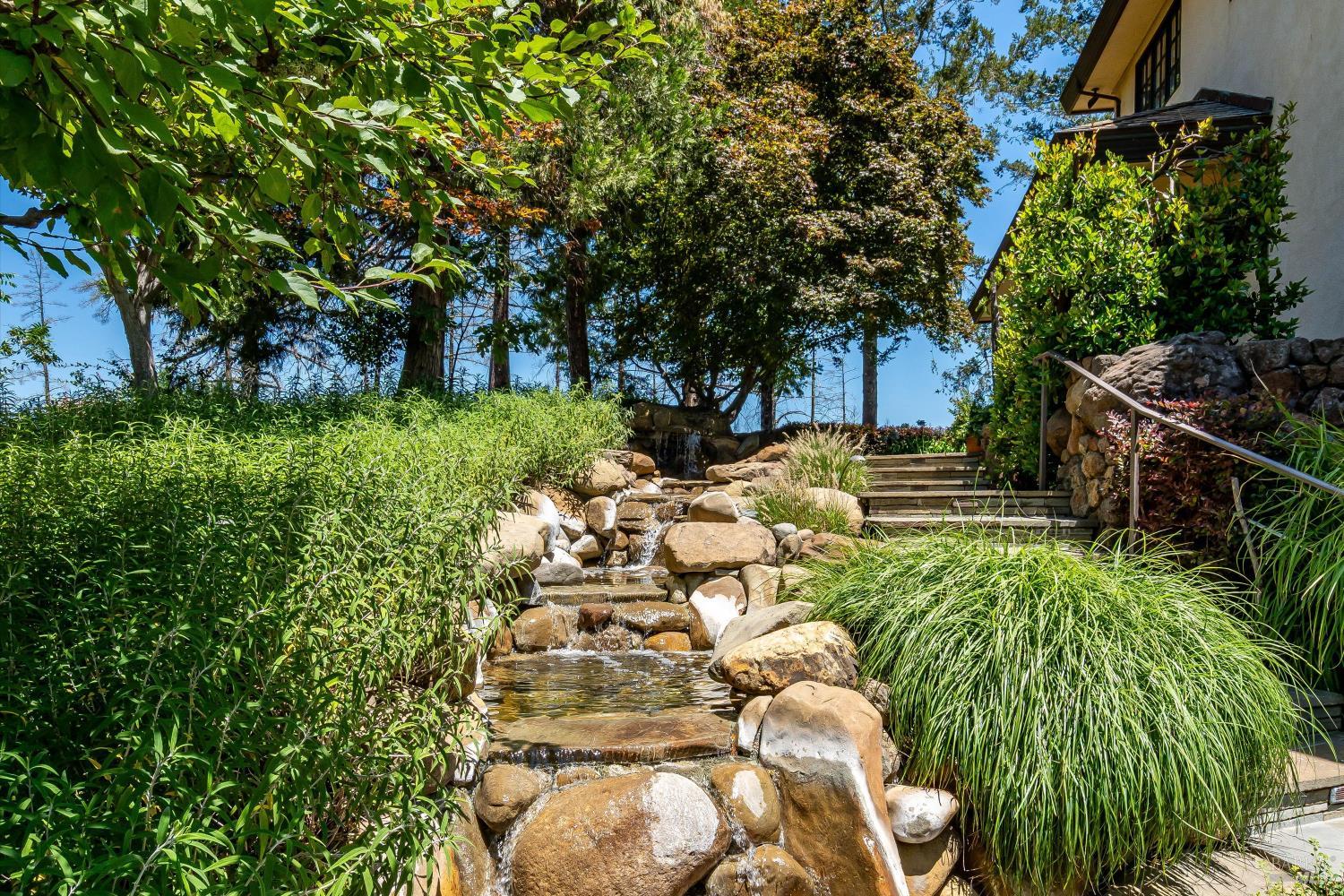 Exquisite St. Helena Provencal-Style Estate