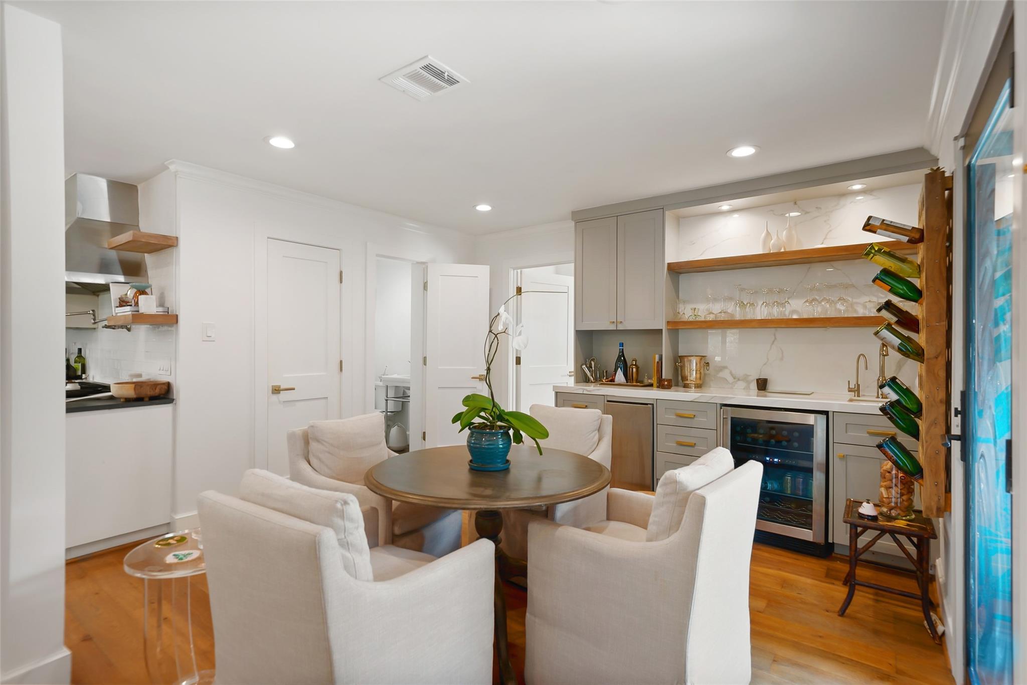9411 Endicott Lane