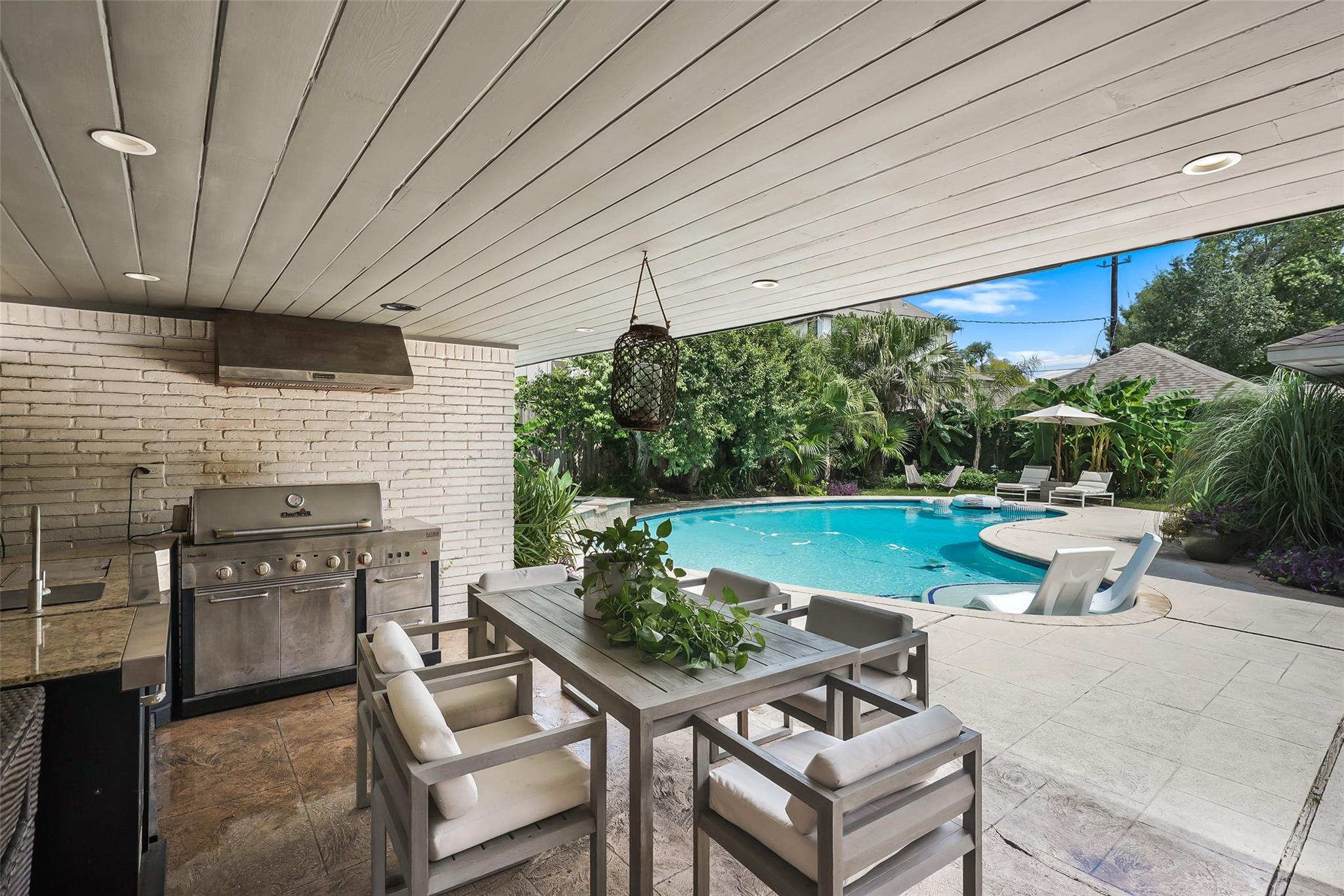 9411 Endicott Lane