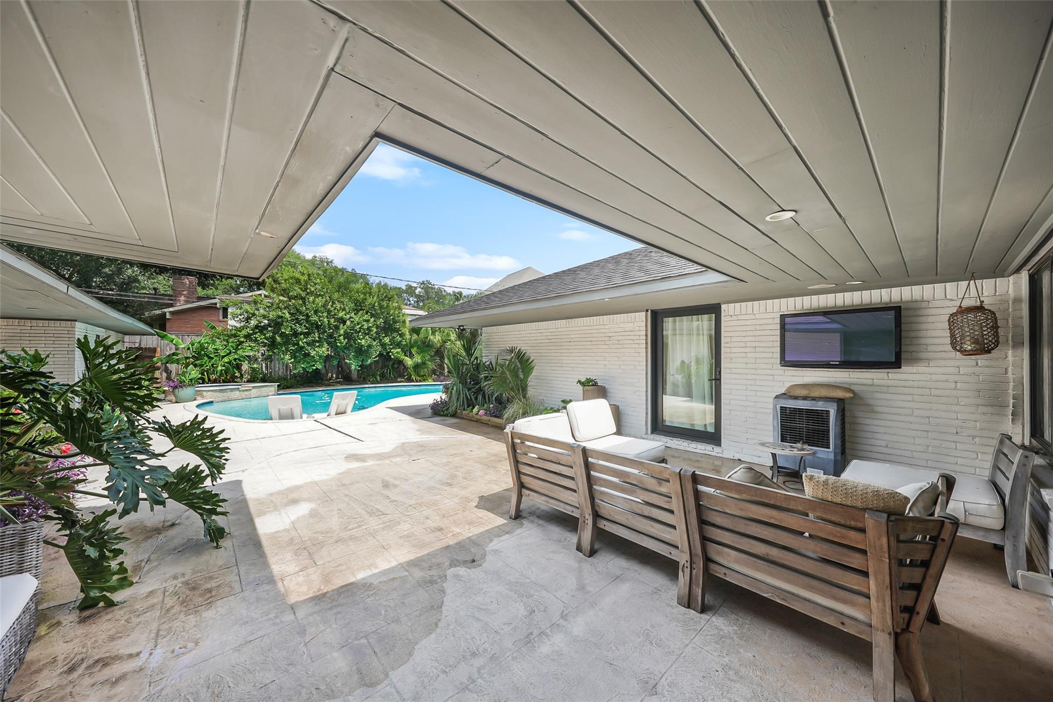 9411 Endicott Lane
