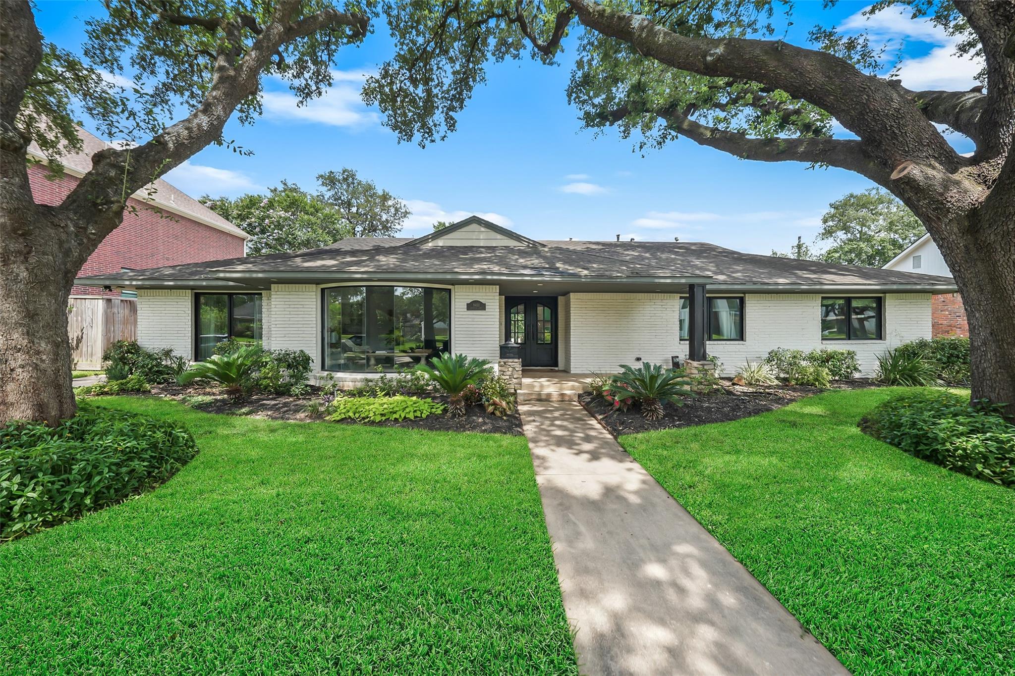 9411 Endicott Lane