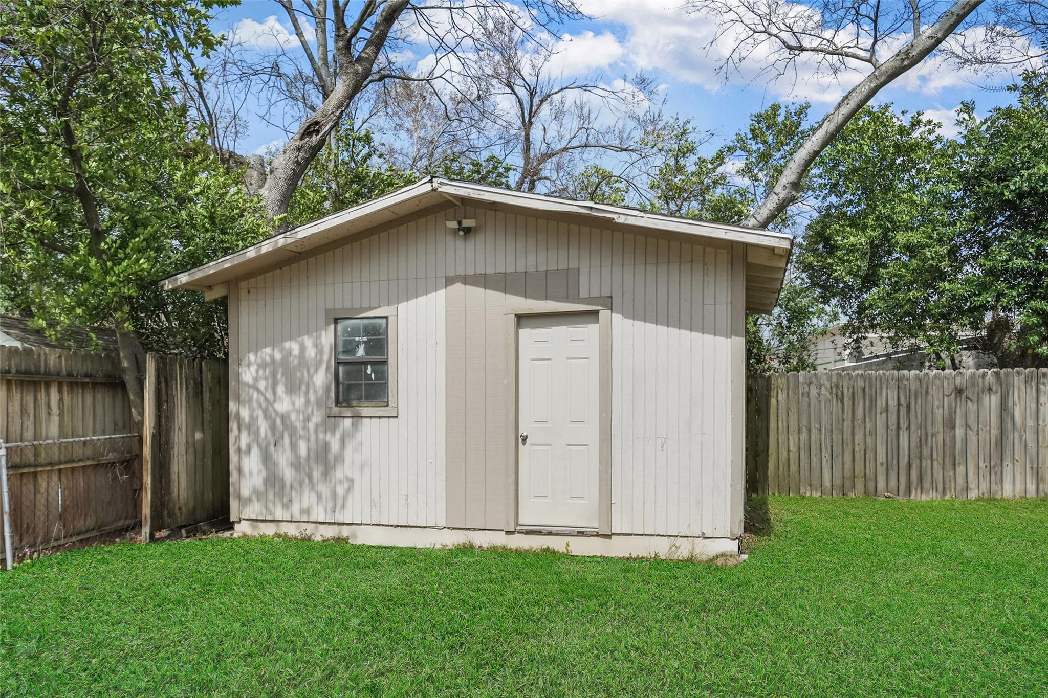 309 Pecore Street