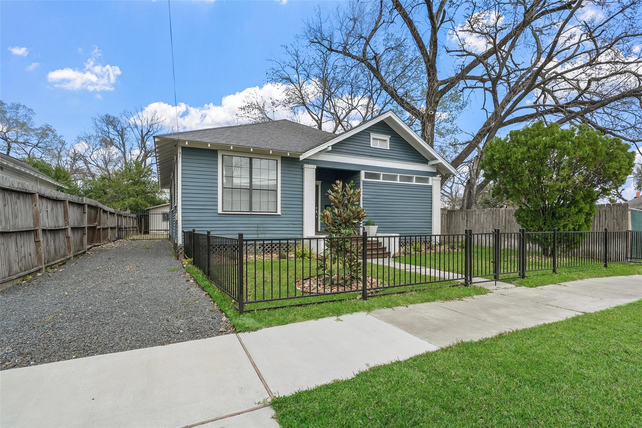 309 Pecore Street