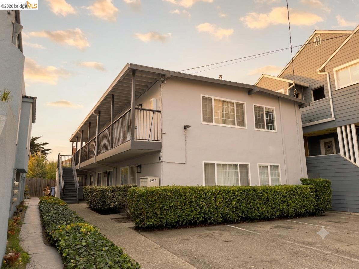 1926 Alcatraz Ave
