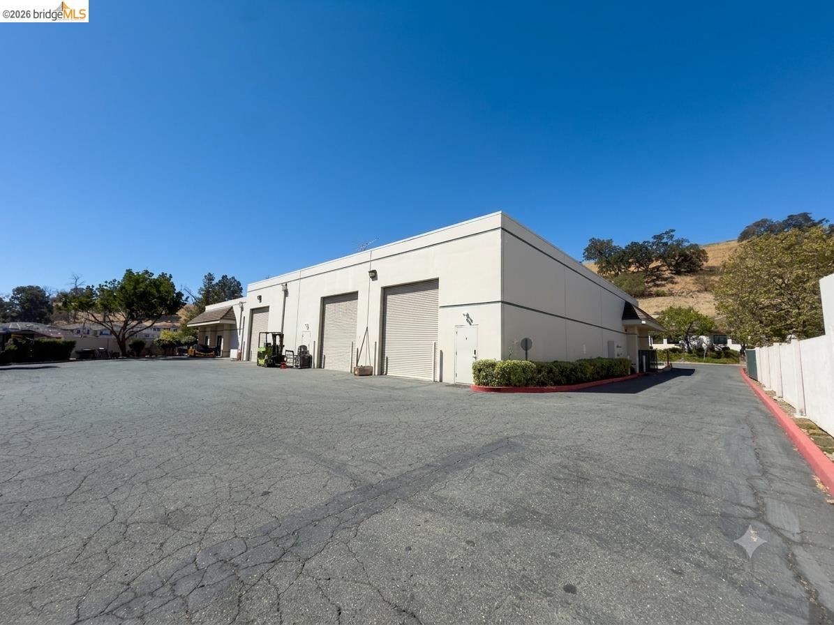 4881 Sunrise Dr