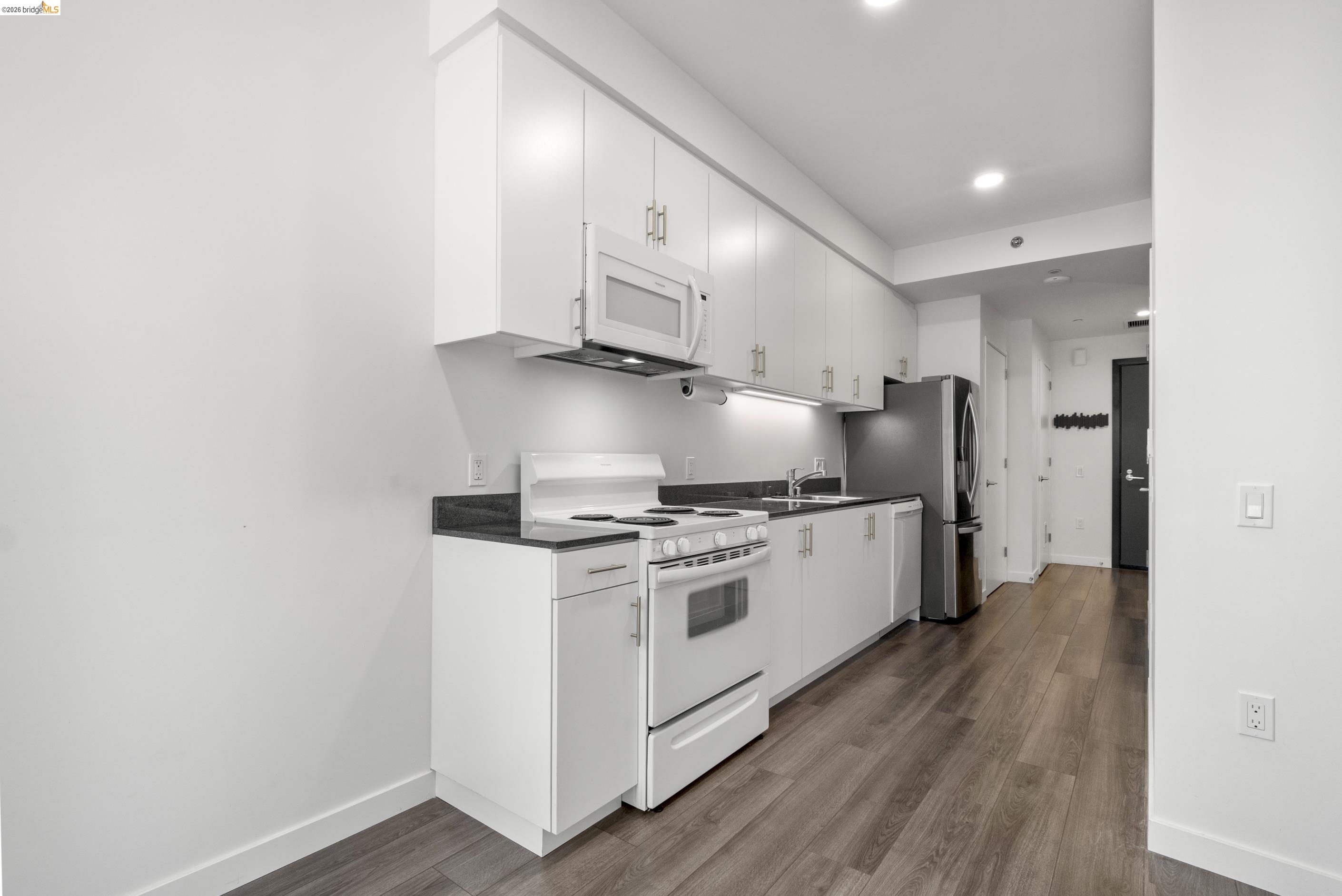 285 Main Street # 404