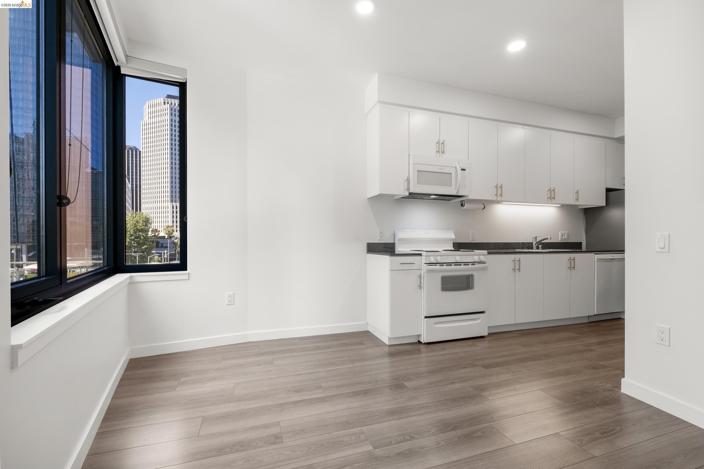 285 Main Street # 404