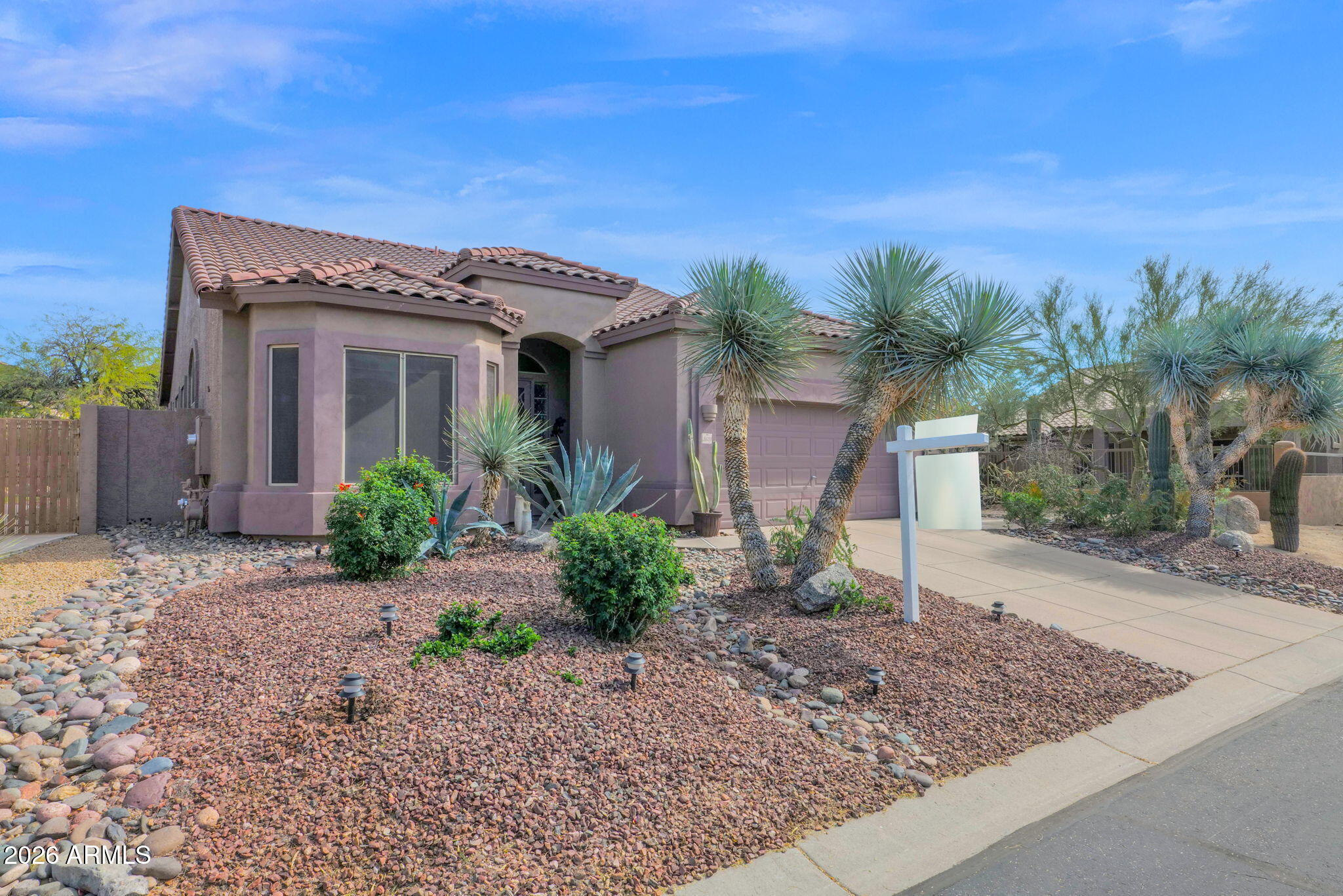 3639 N DESERT OASIS
