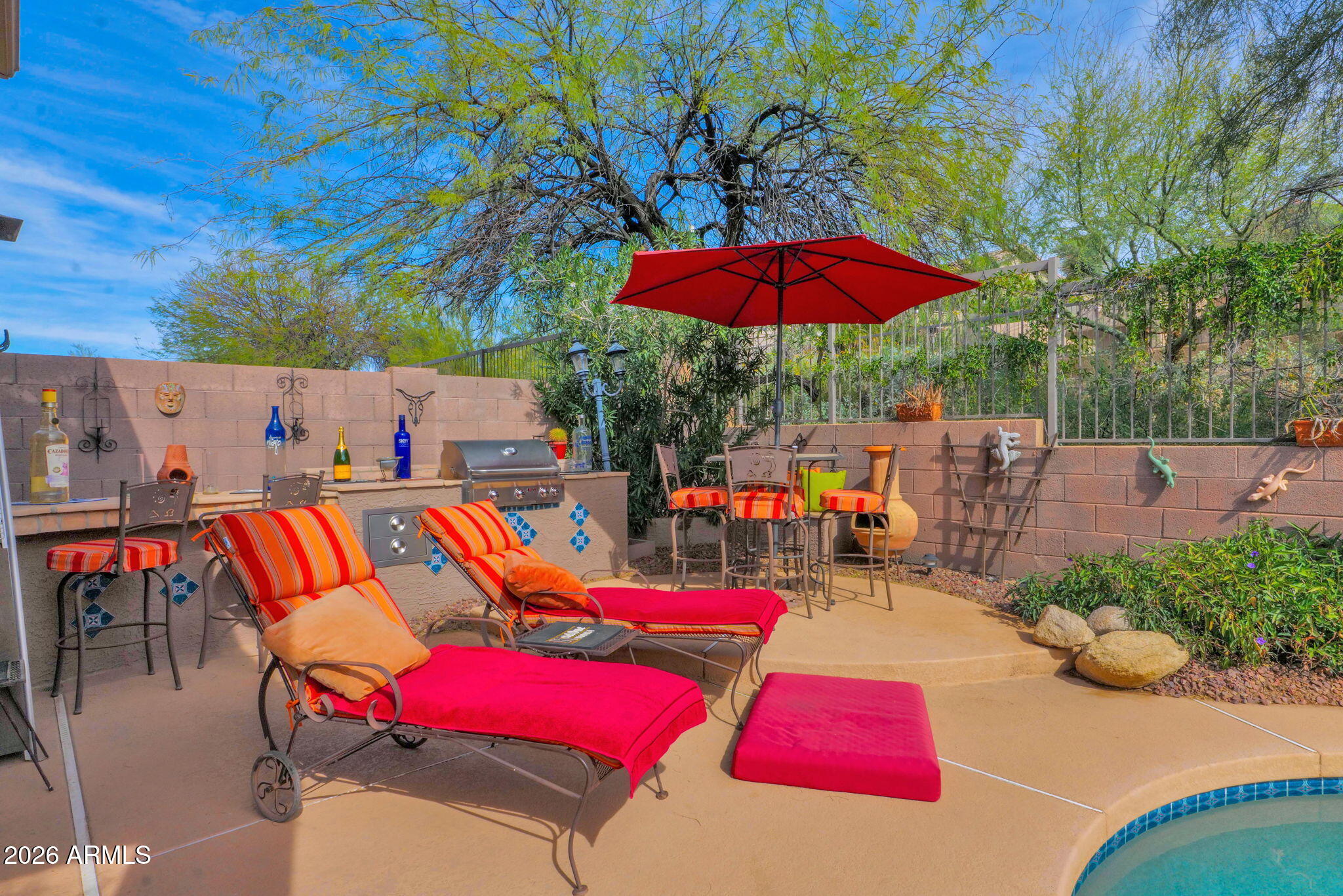 3639 N DESERT OASIS