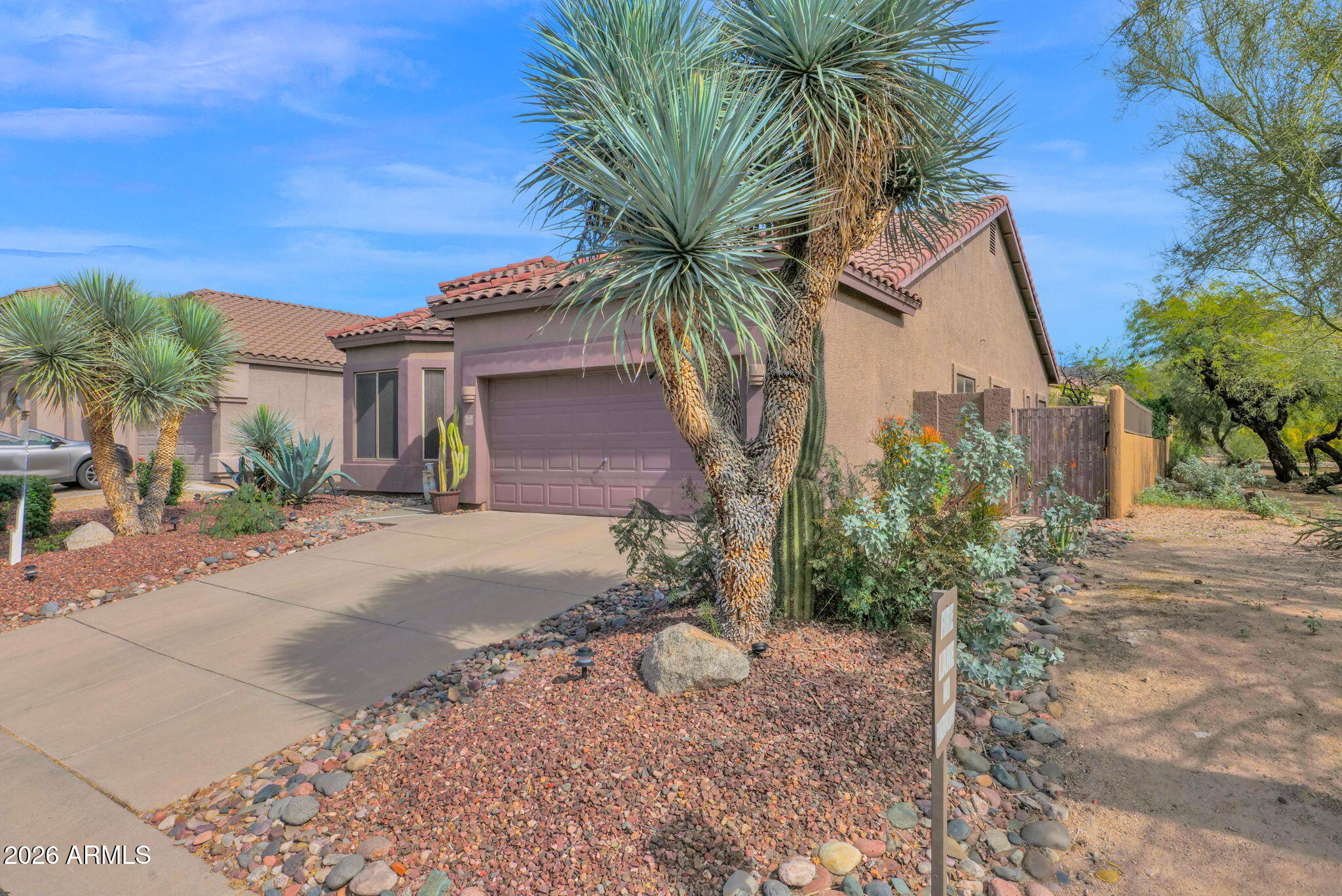 3639 N DESERT OASIS