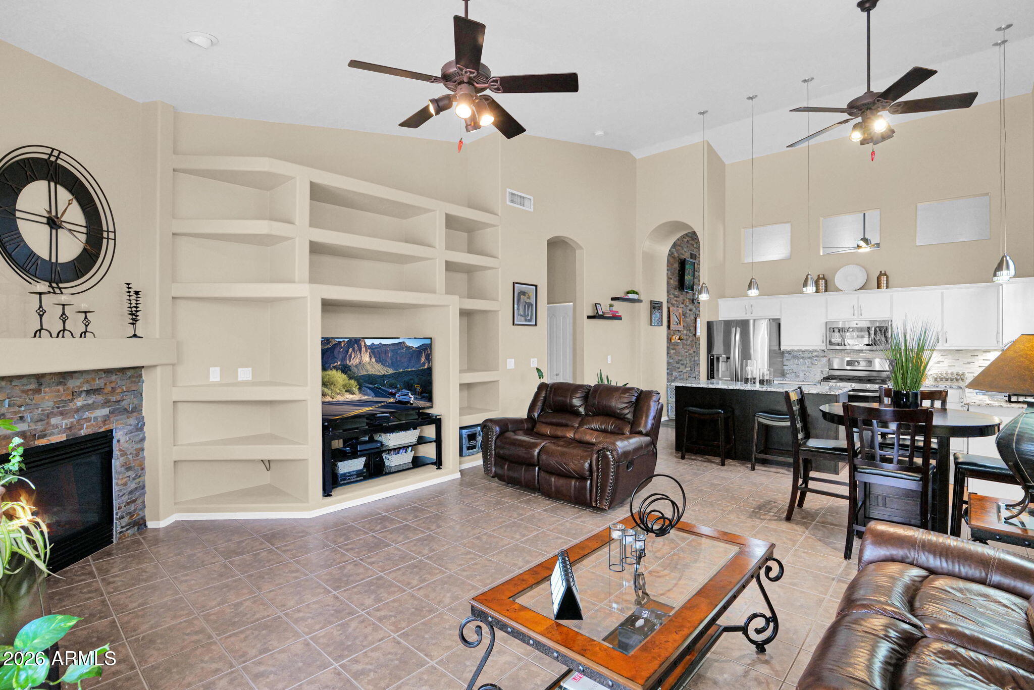 3639 N DESERT OASIS