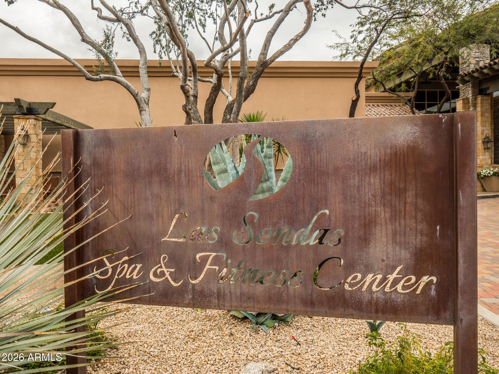 3639 N DESERT OASIS