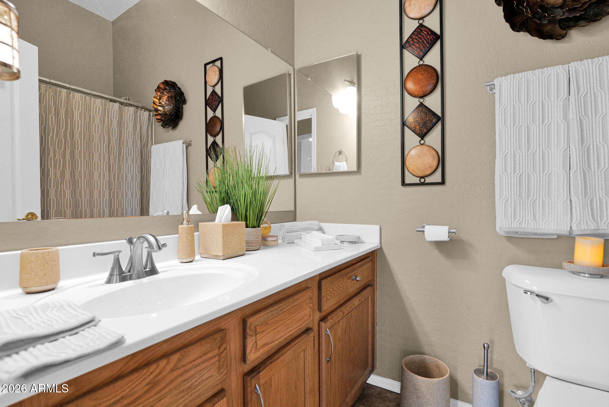 3639 N DESERT OASIS