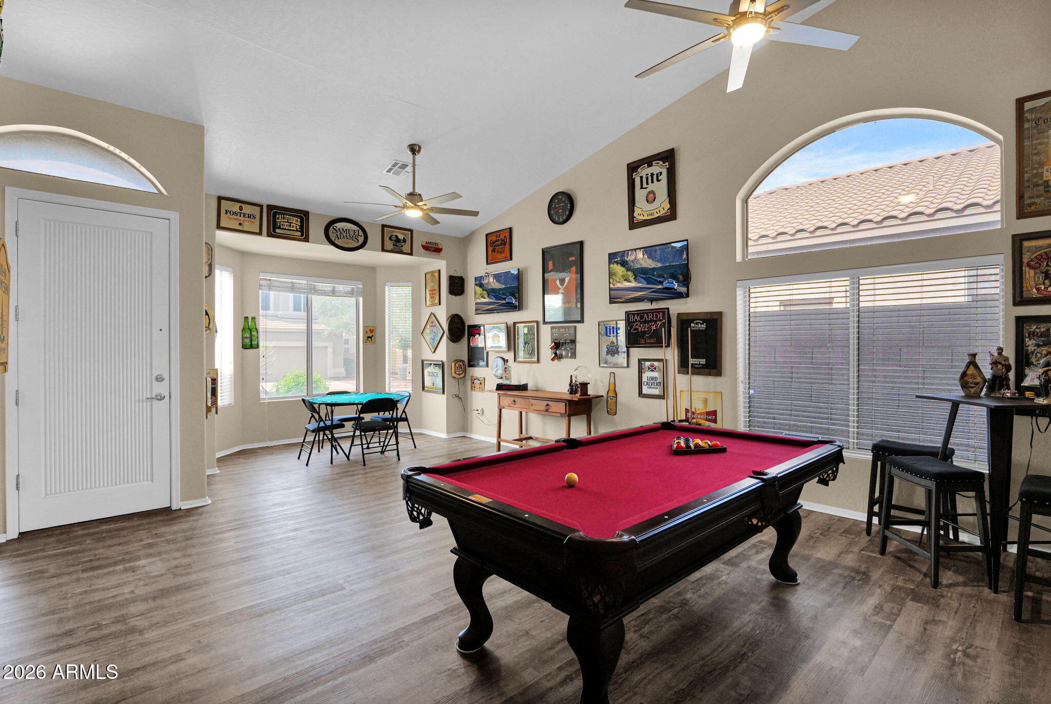 3639 N DESERT OASIS