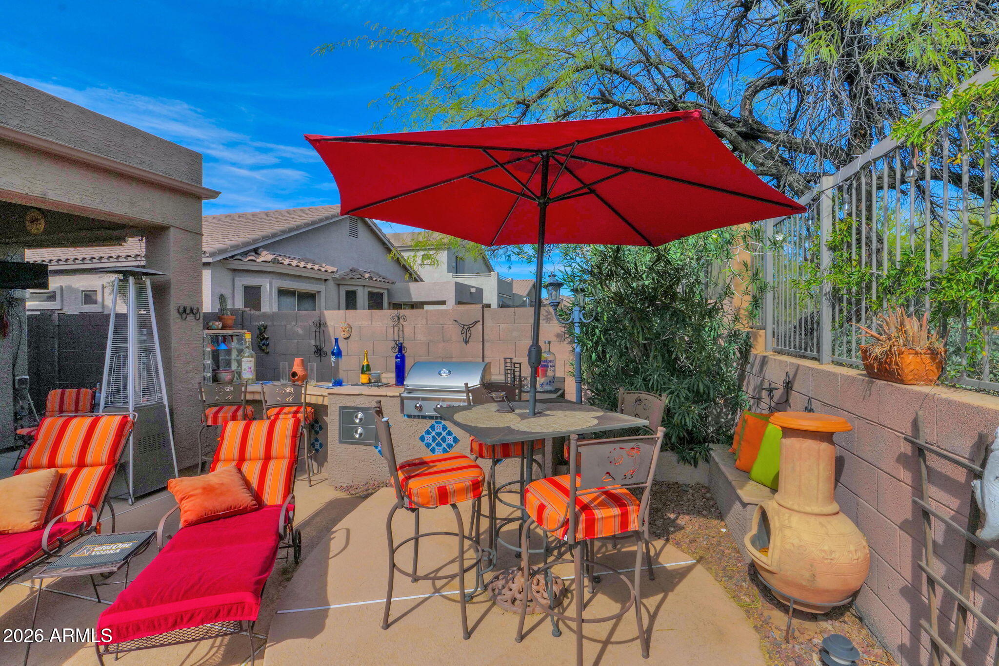 3639 N DESERT OASIS