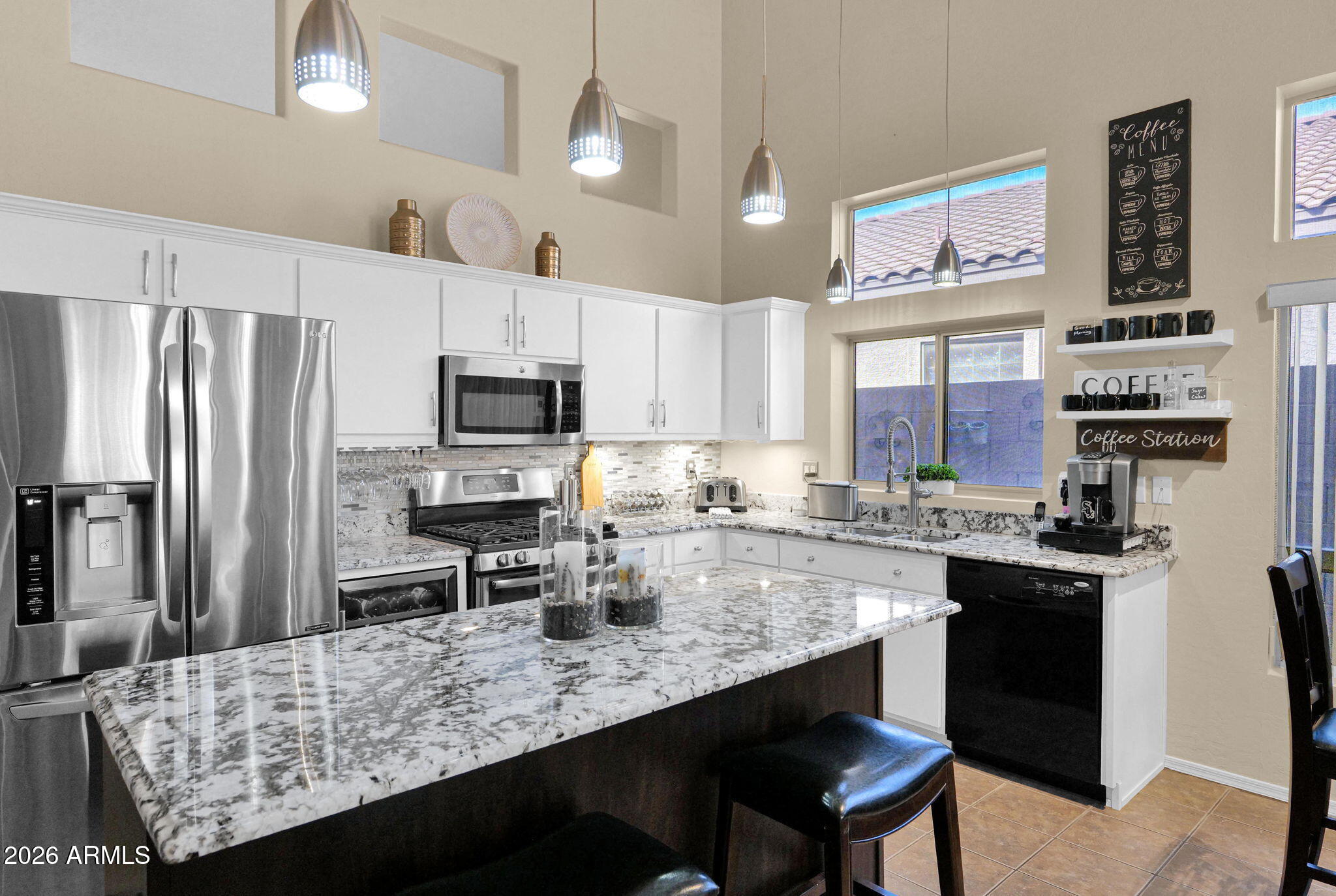 3639 N DESERT OASIS