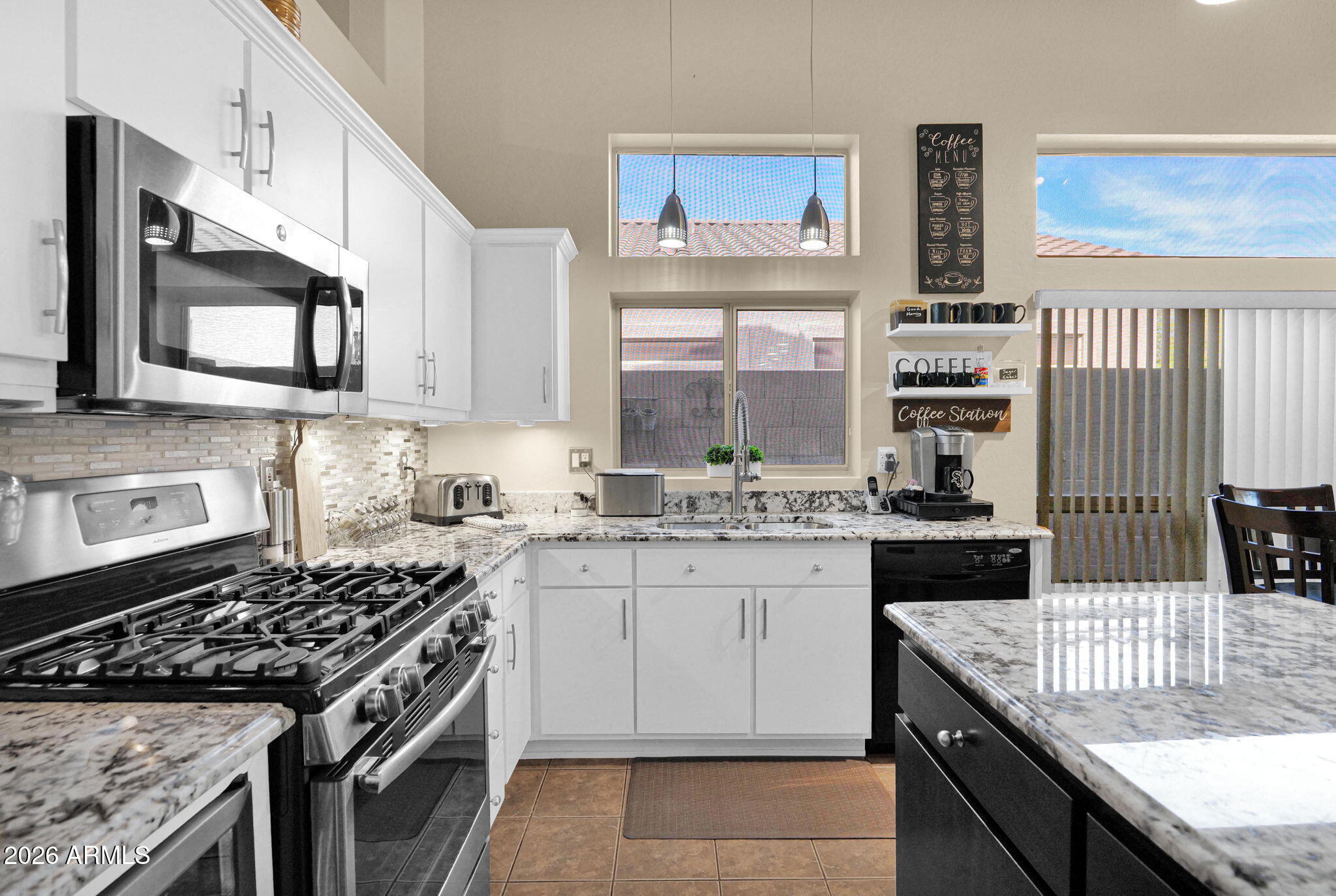 3639 N DESERT OASIS
