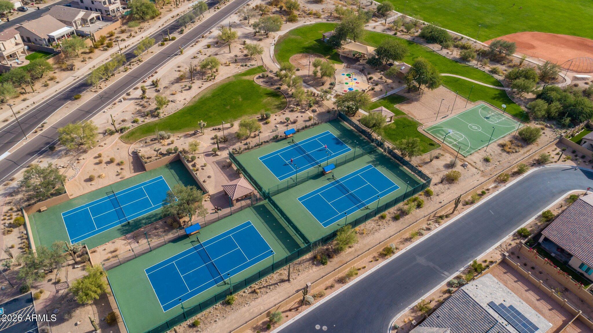 3639 N DESERT OASIS