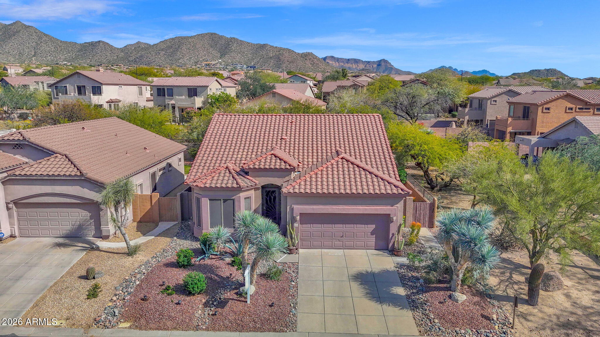3639 N DESERT OASIS