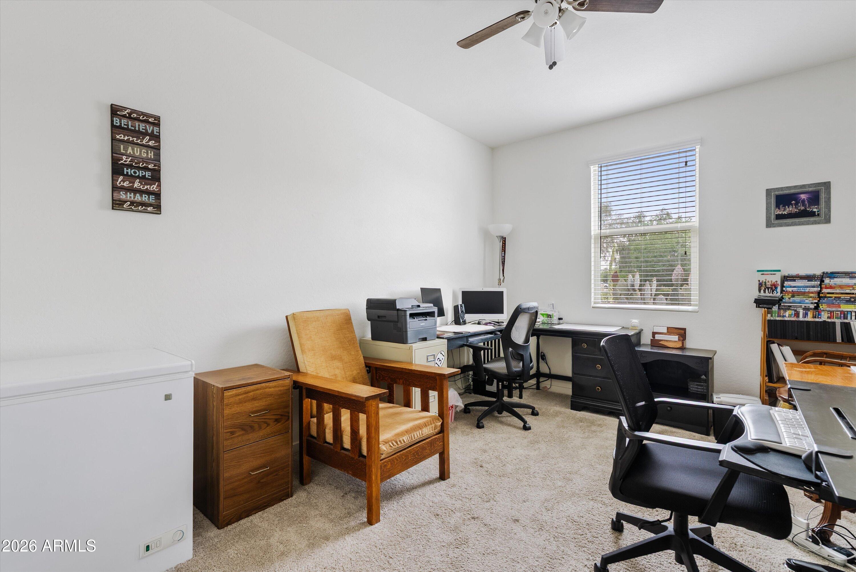 528 W MAGENA Drive