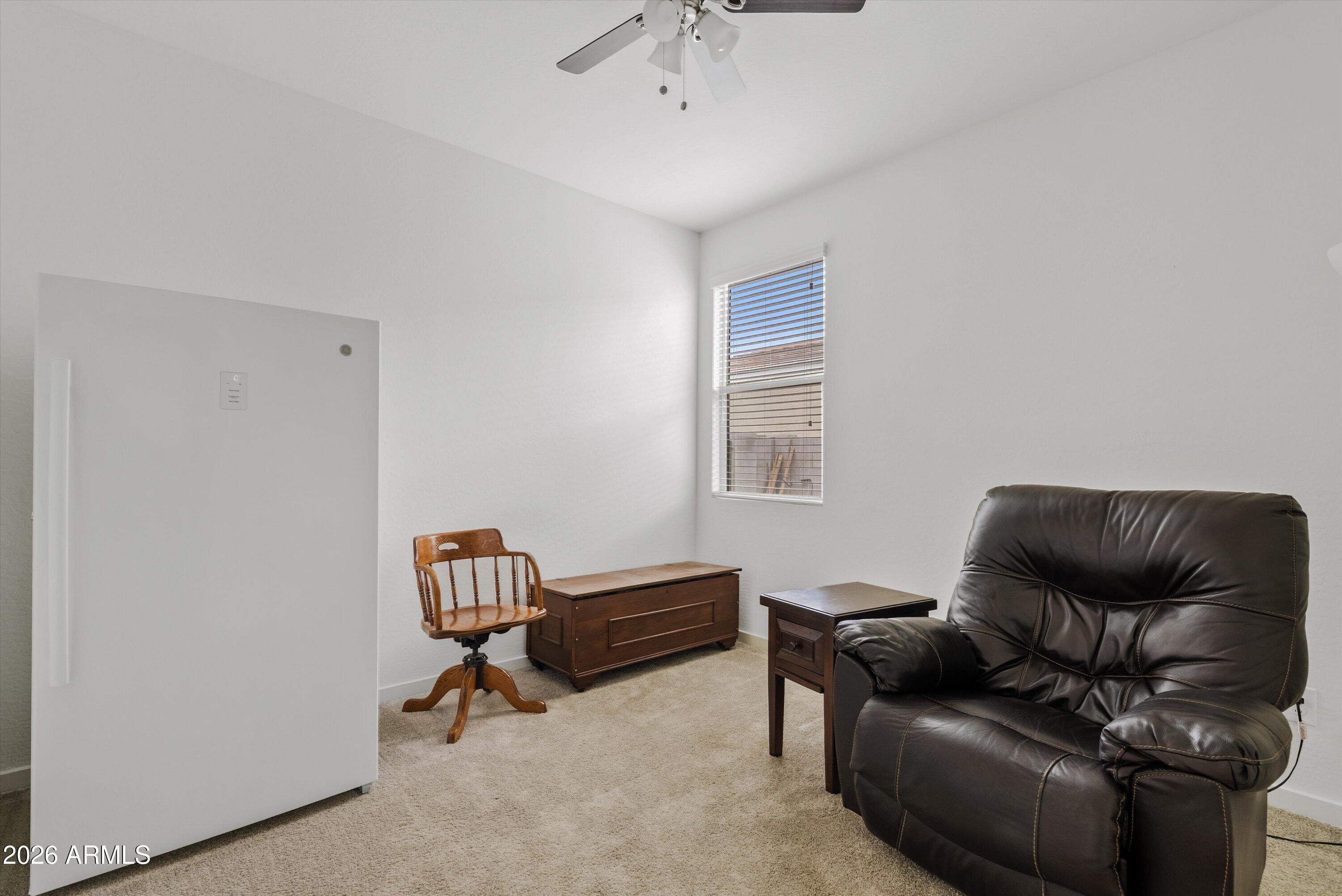 528 W MAGENA Drive