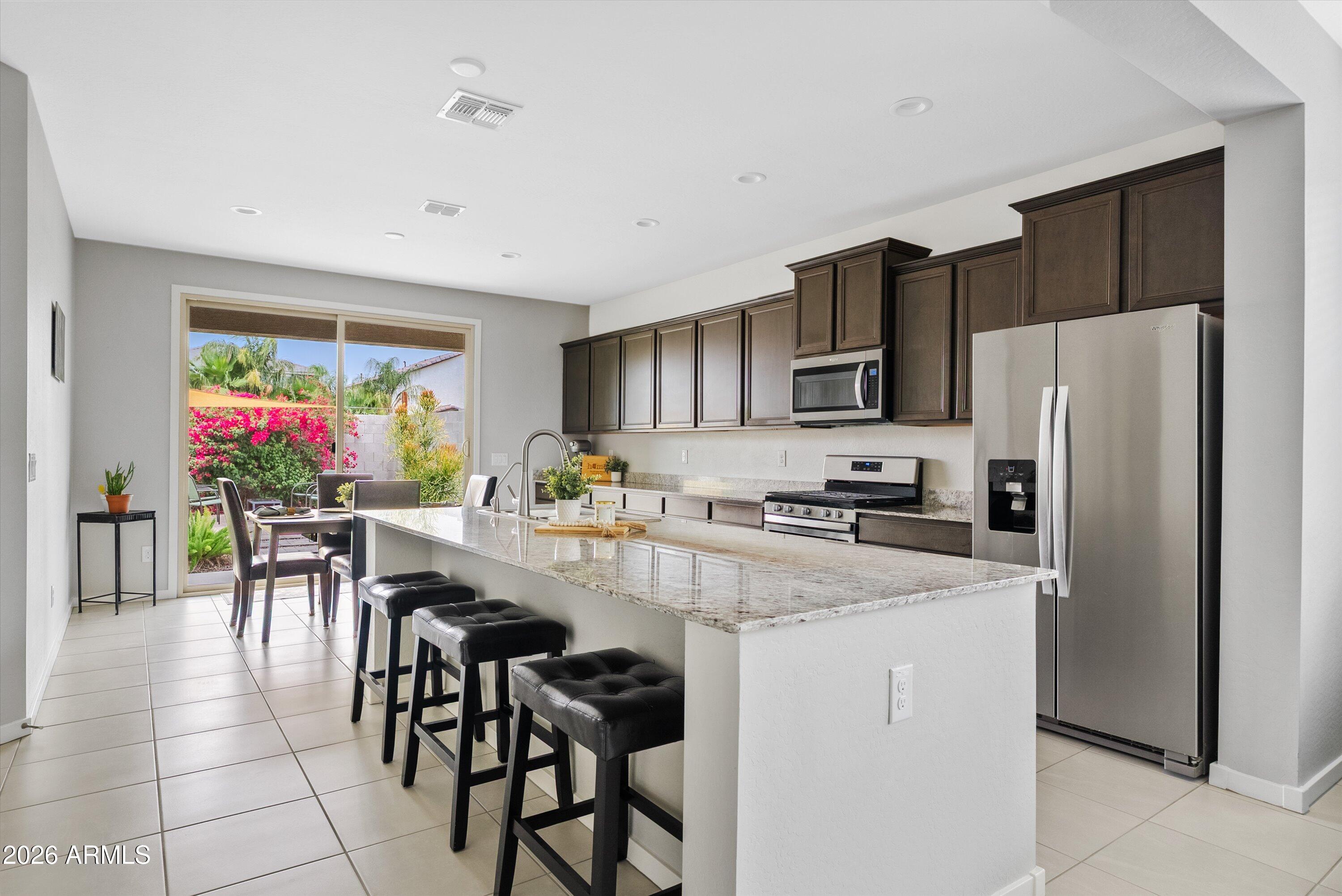 528 W MAGENA Drive