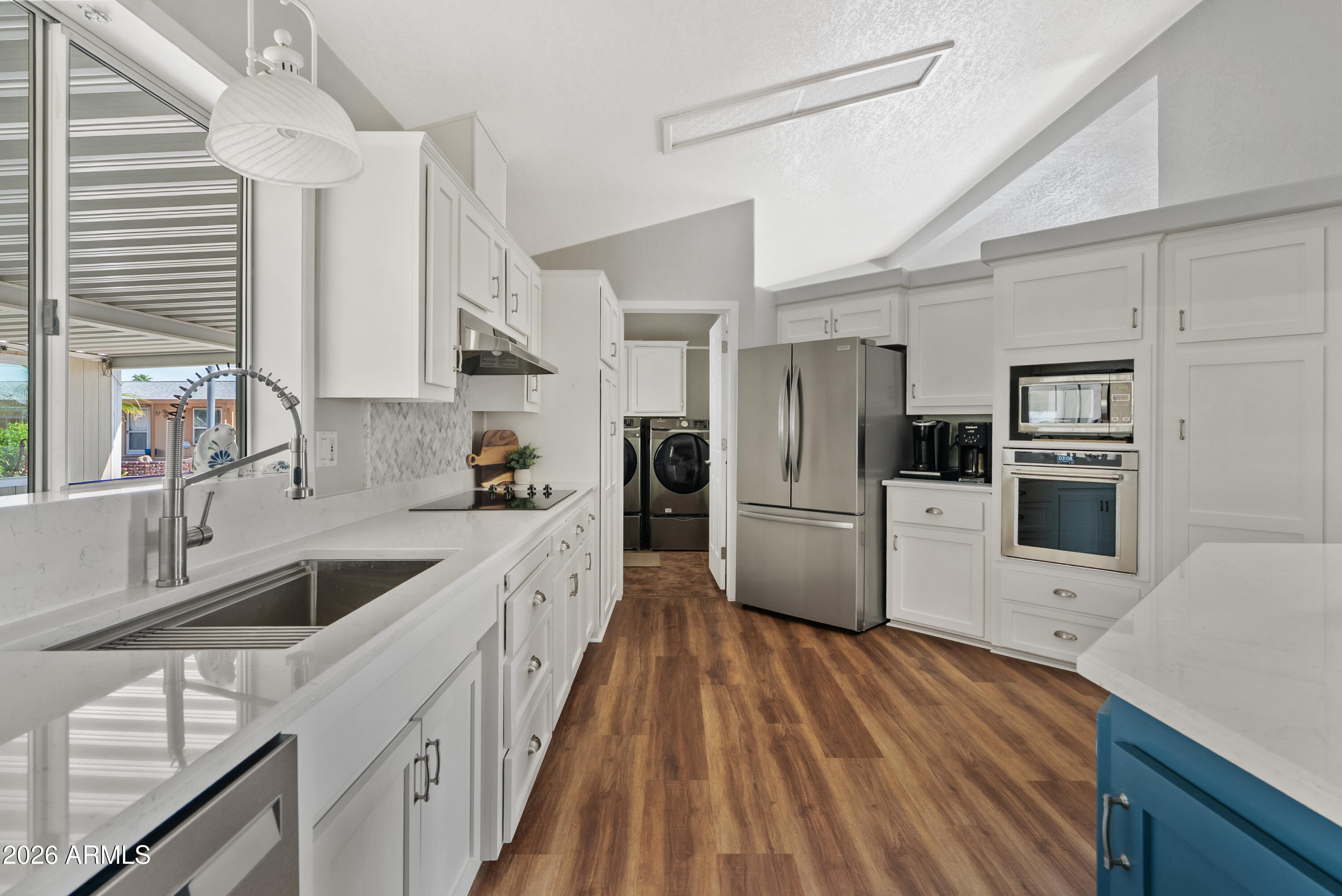 3700 S TOMAHAWK Road 8