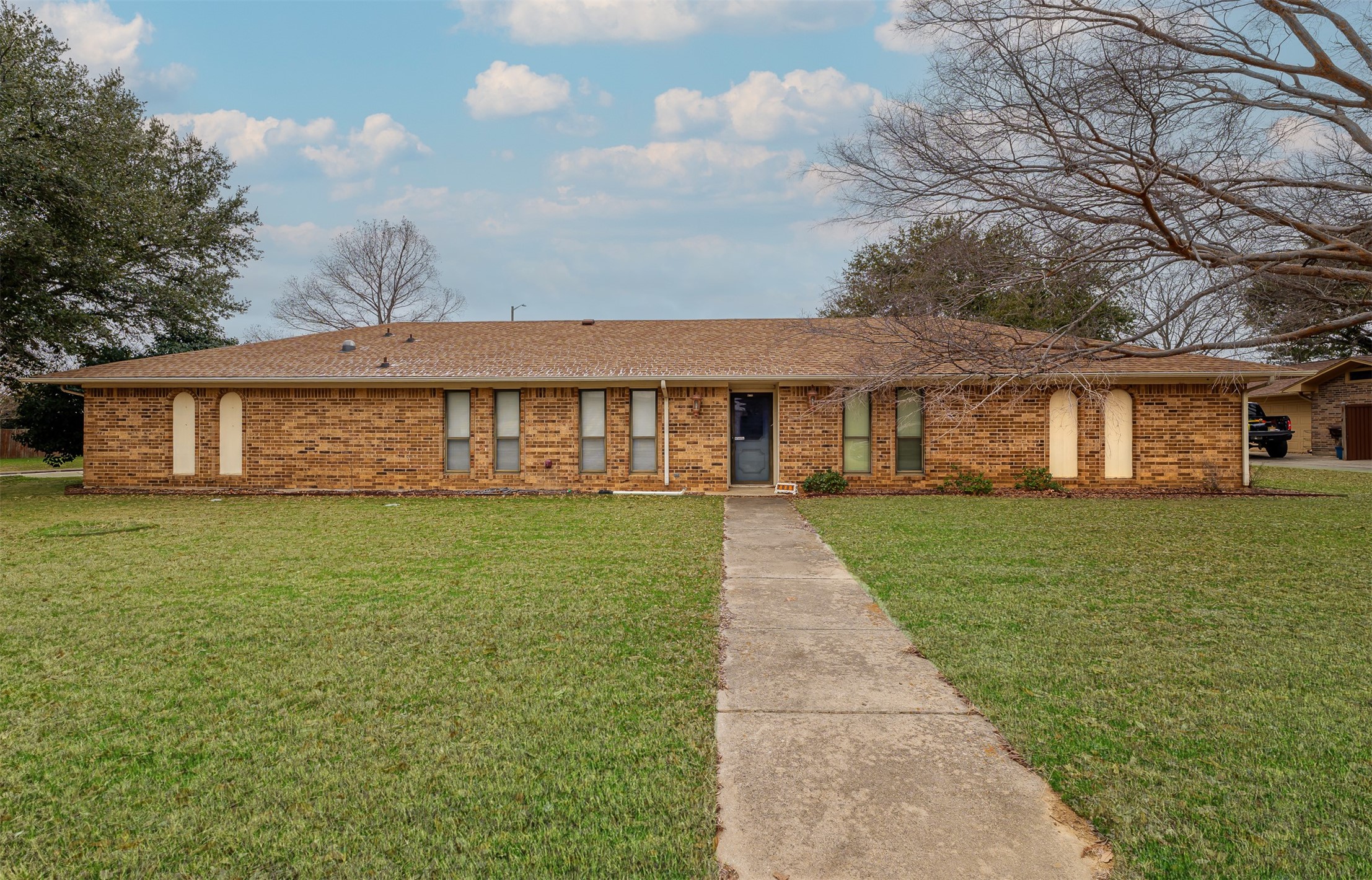 2001 Pembrooke Place