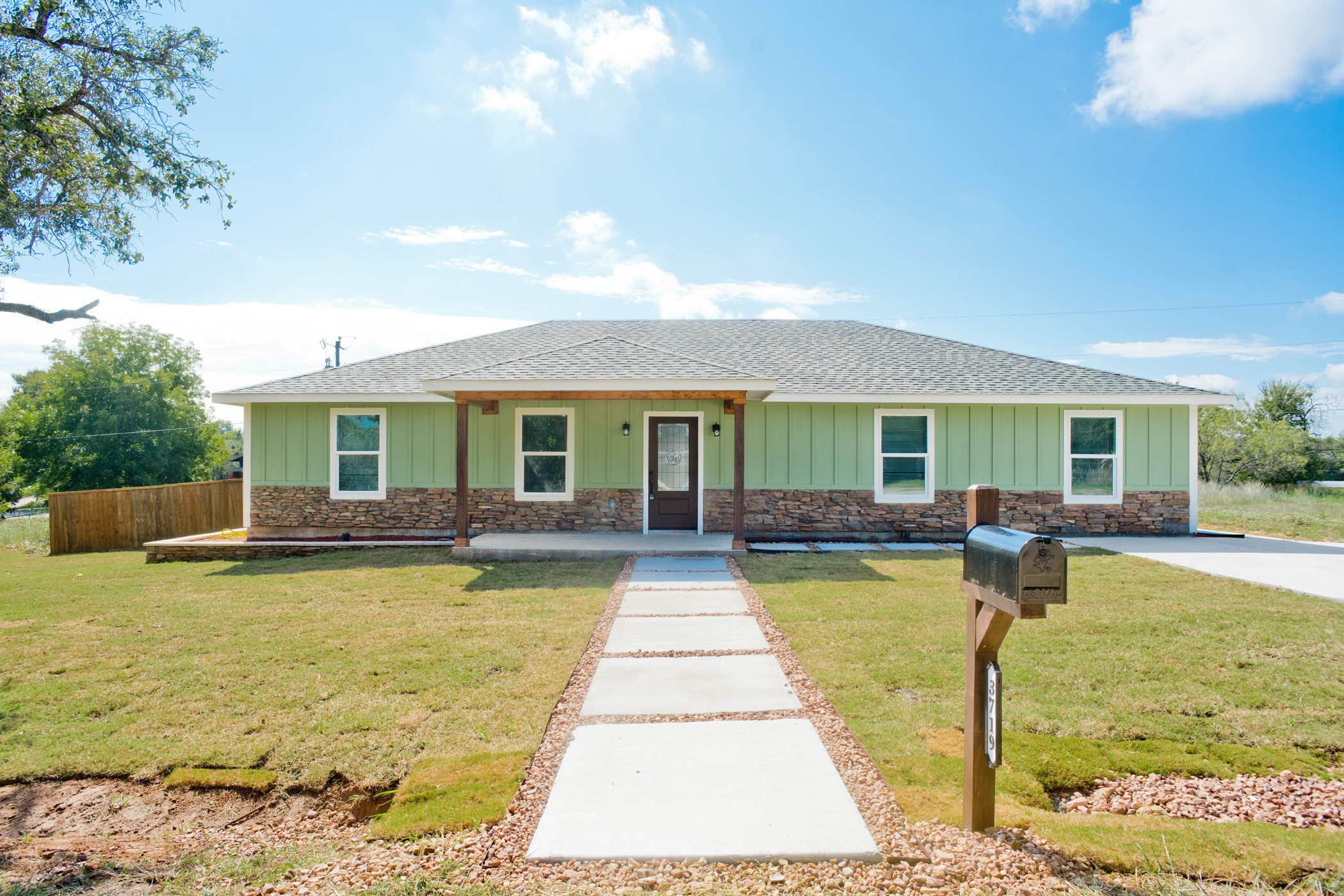 3719 Washington Trail