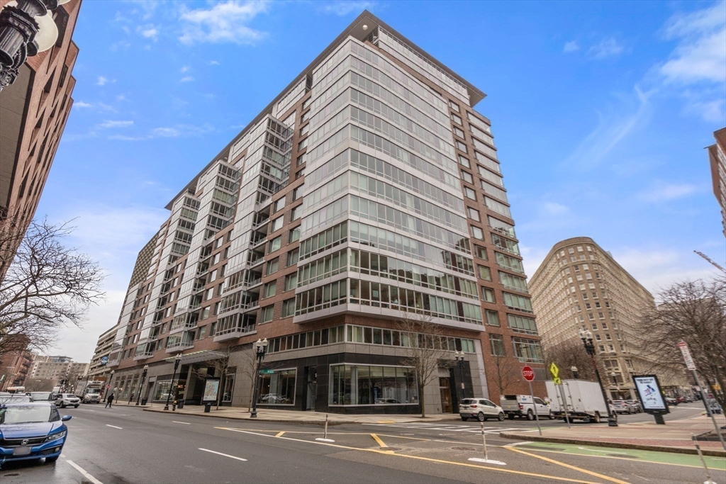 1 Charles St S # 508