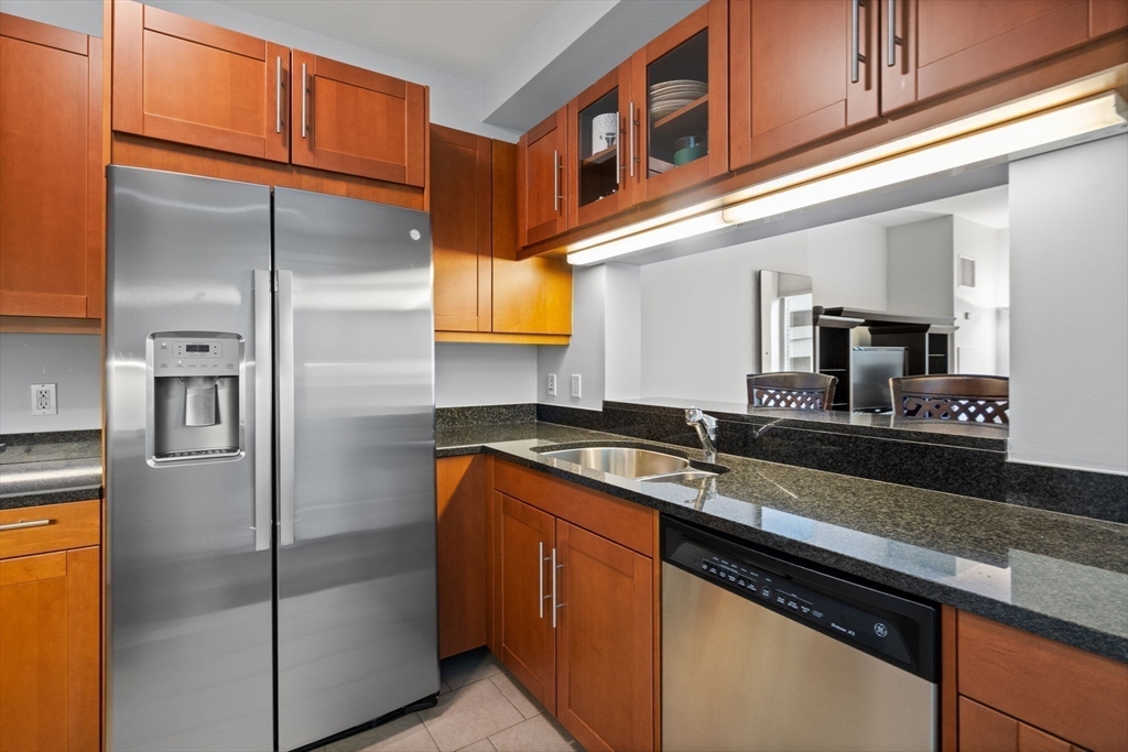 1 Charles St S # 508