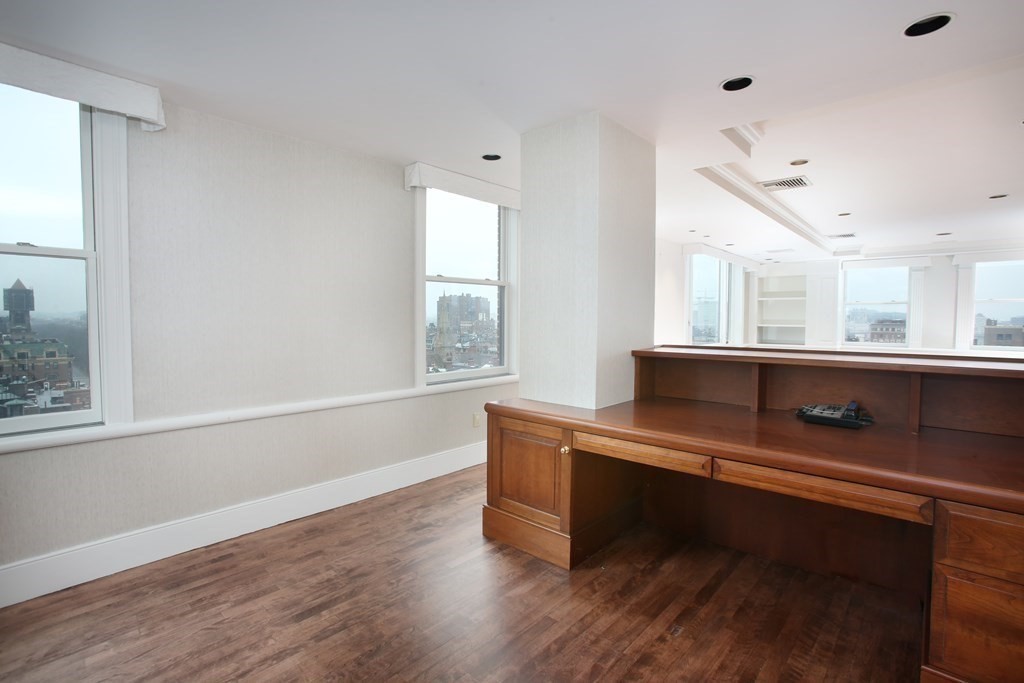 2 Commonwealth Ave # 11H