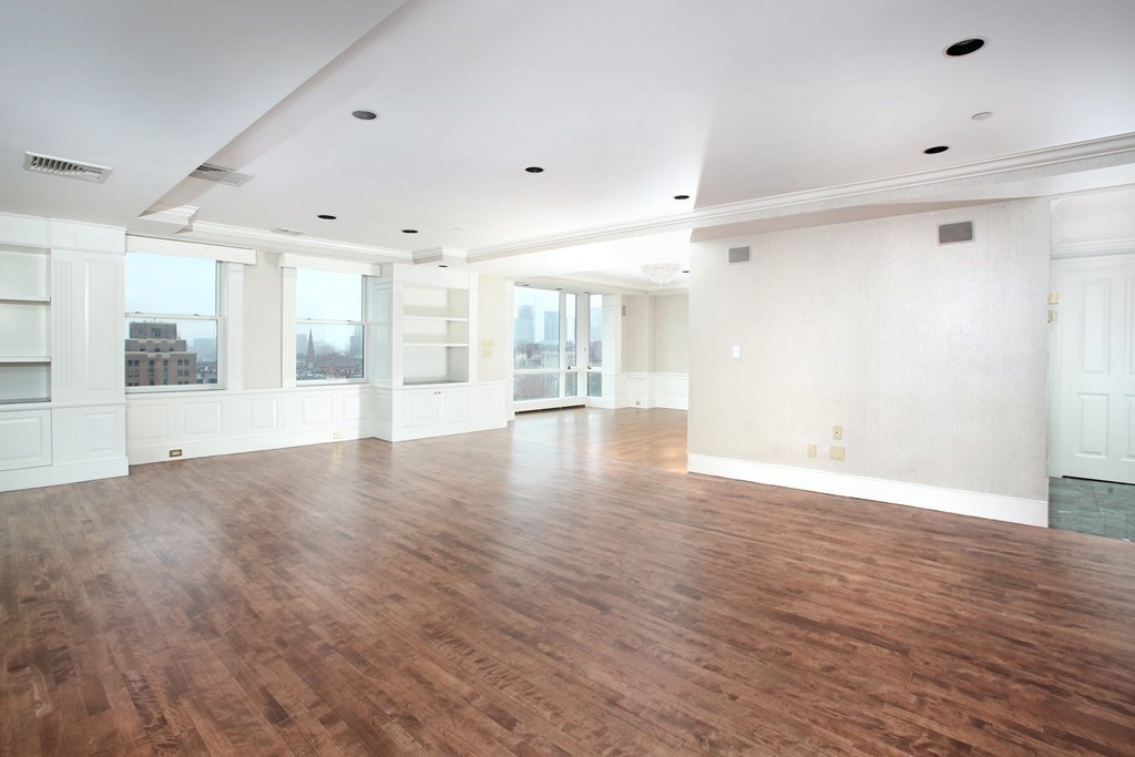 2 Commonwealth Ave # 11H