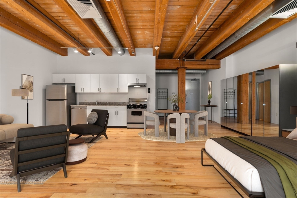 21 Wormwood St # 323