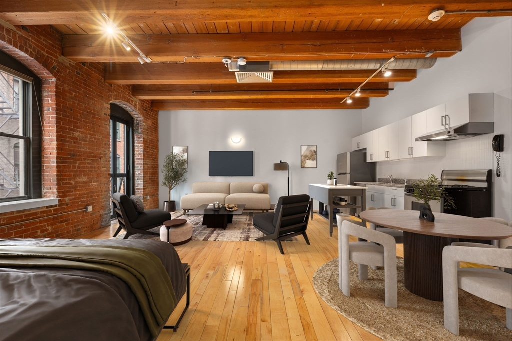 21 Wormwood St # 323