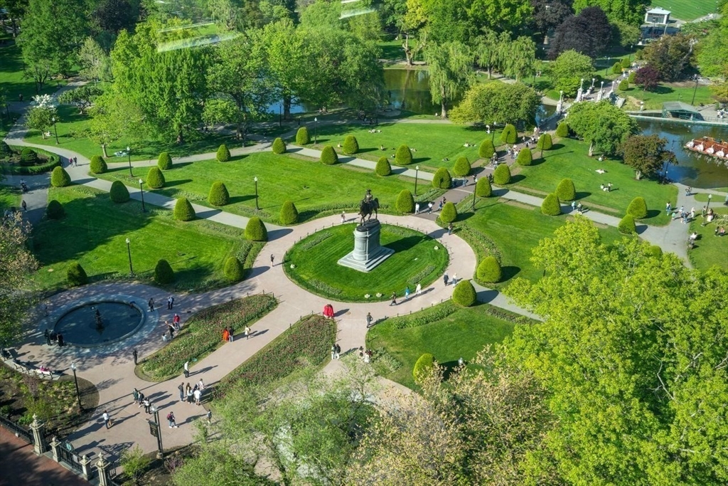 2 Commonwealth Ave # 14B