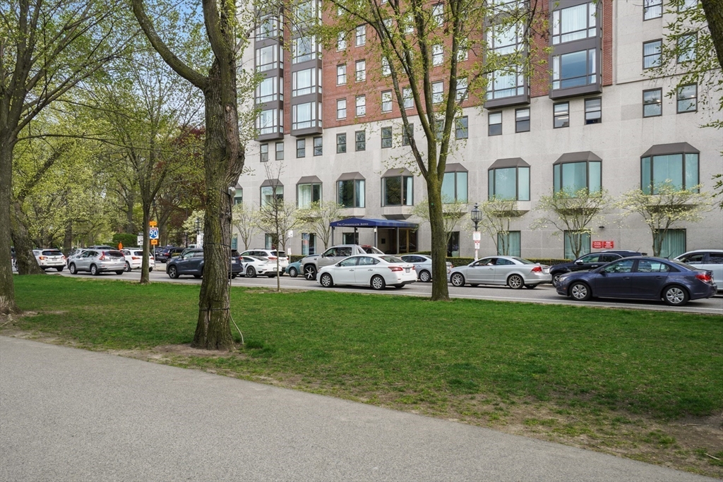 2 Commonwealth Ave # 14B