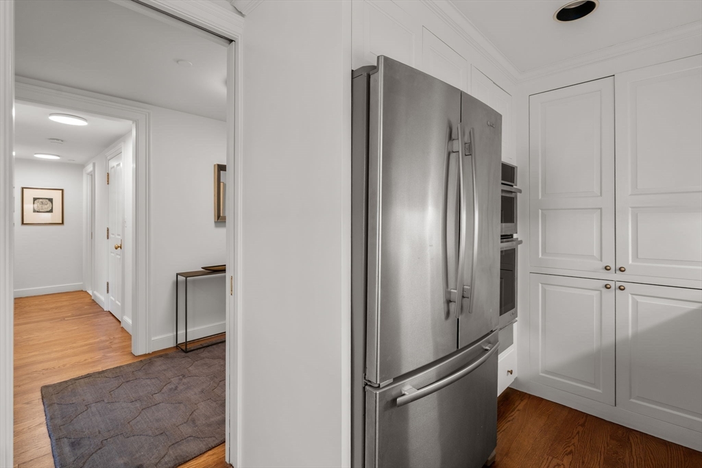 2 Commonwealth Ave # 12B
