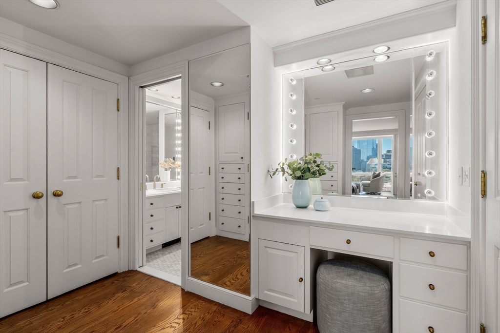 2 Commonwealth Ave # 12B