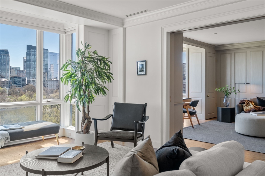 2 Commonwealth Ave # 12B