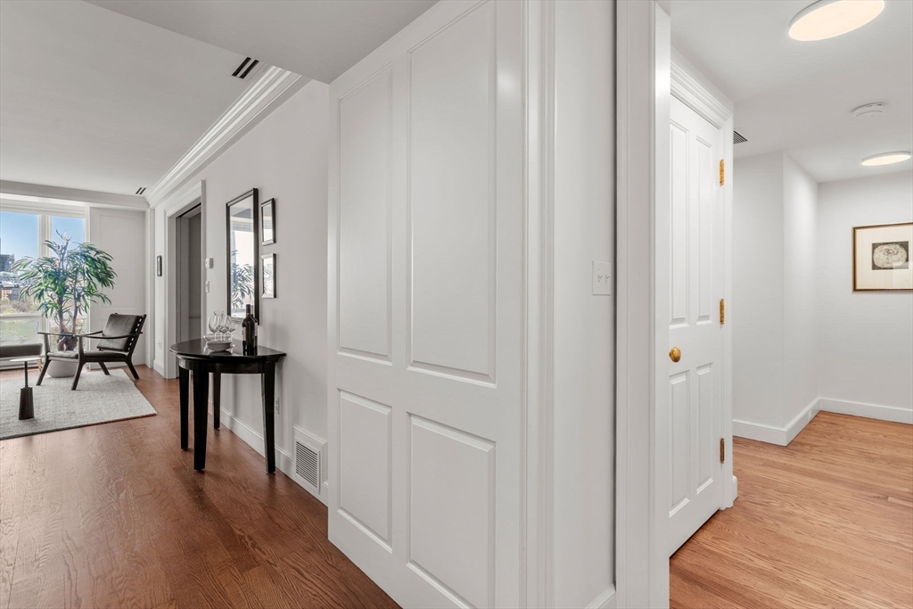 2 Commonwealth Ave # 12B