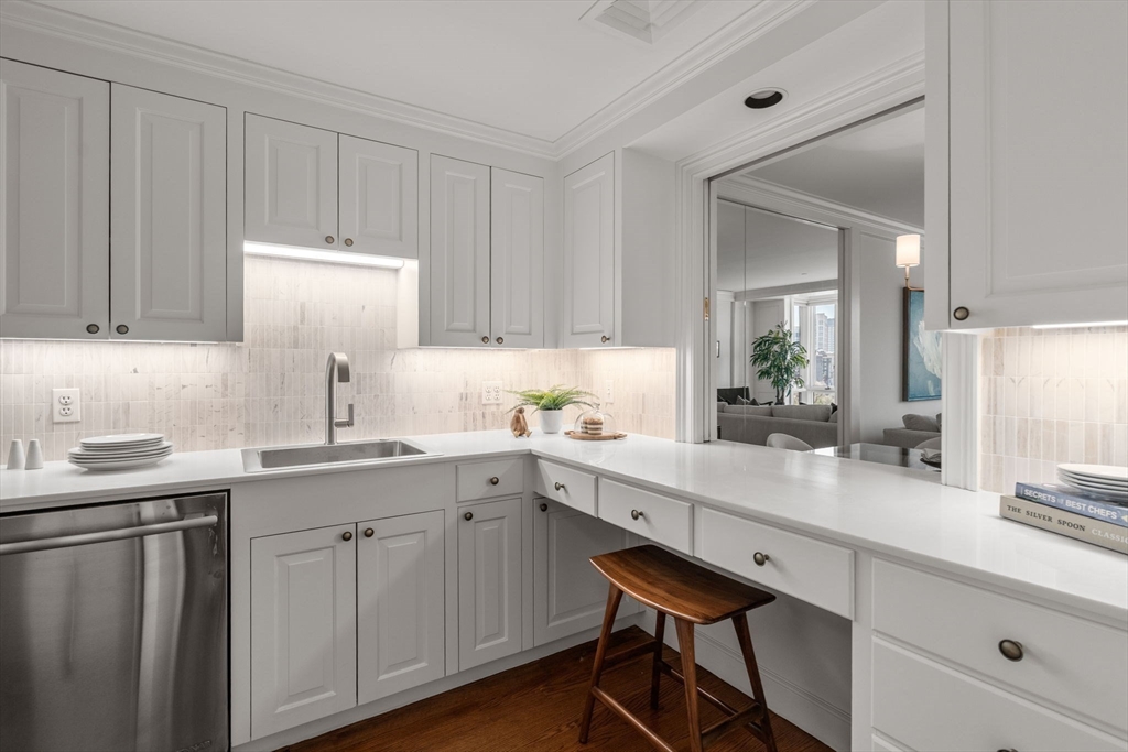 2 Commonwealth Ave # 12B