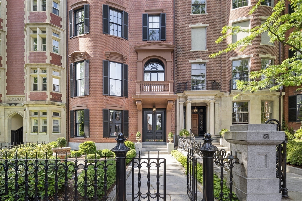 63 Mount Vernon St # 4