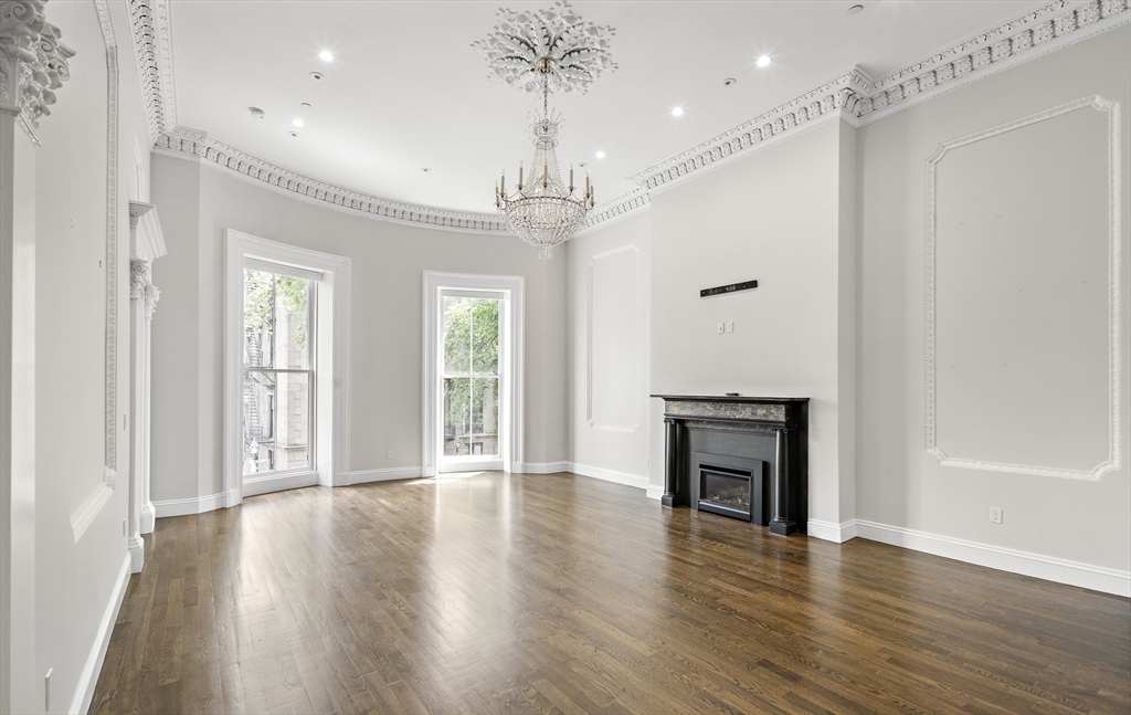 63 Mount Vernon St # 4