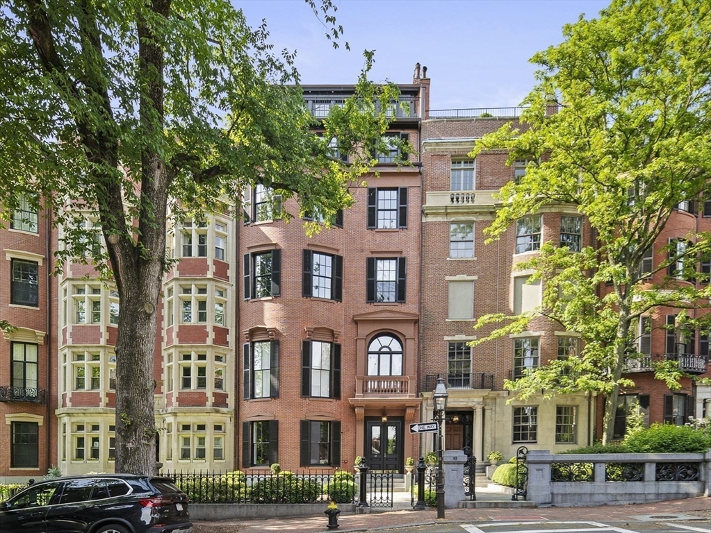 63 Mount Vernon St # 4