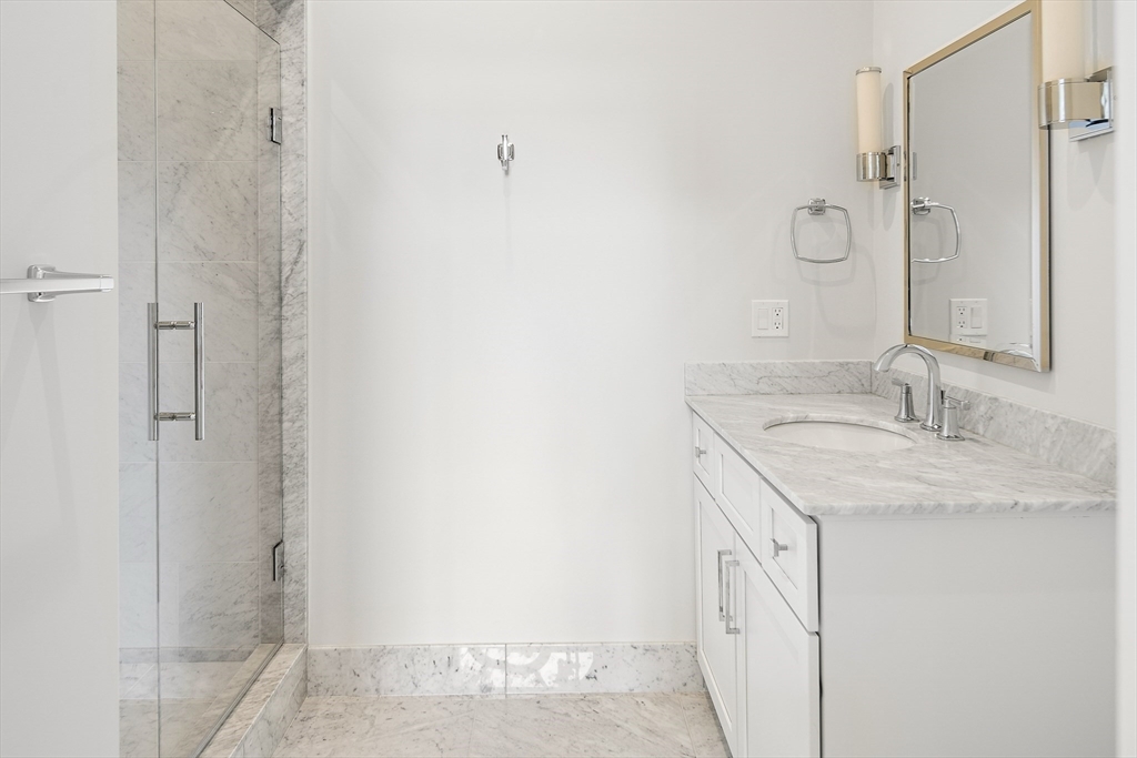 63 Mount Vernon St # 4
