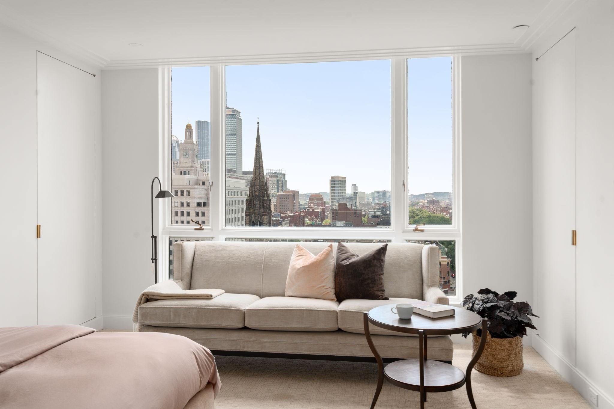 2 Commonweaalth Avenue Unit: 15E/F